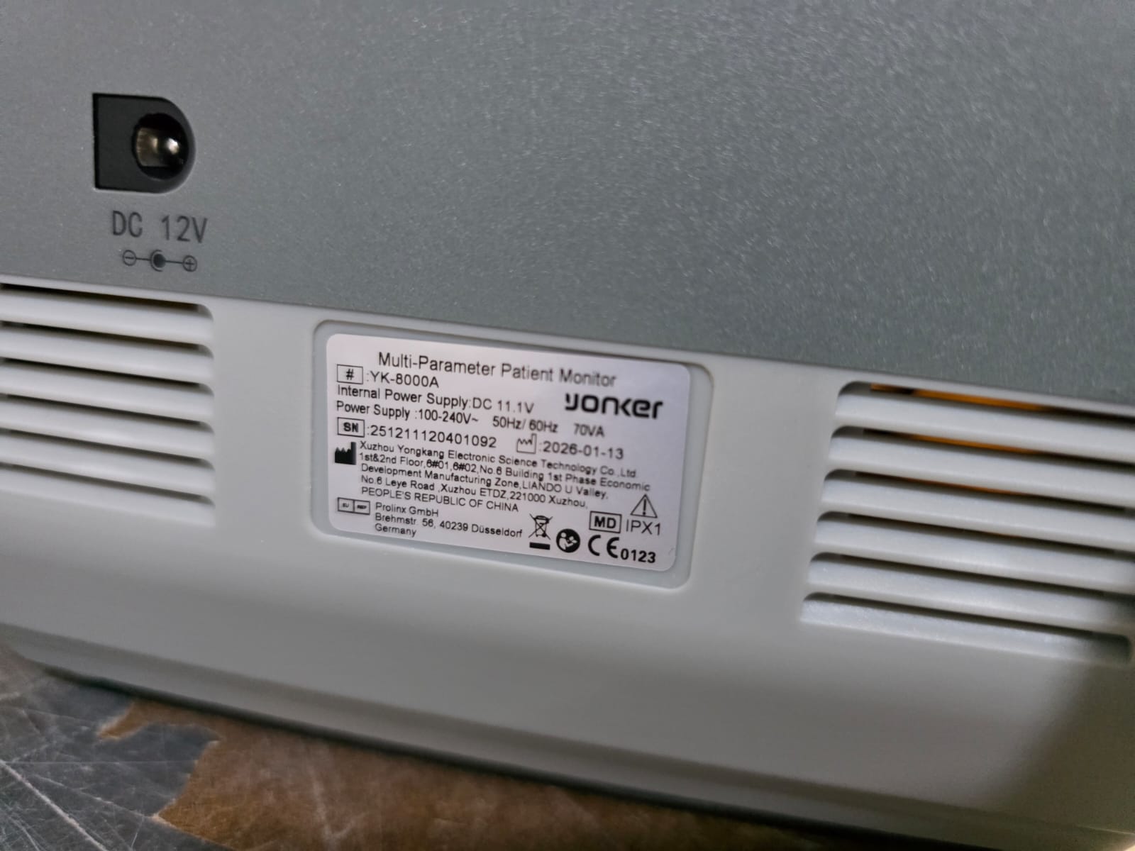 Yonker 3 Para Monitor YK8000A